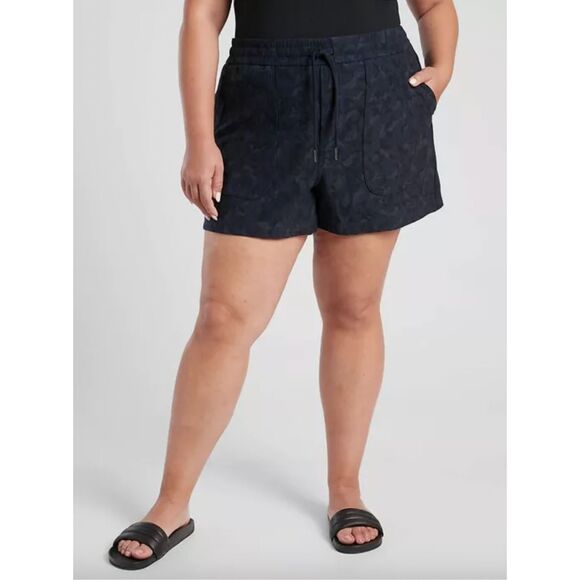 NWT Athleta Camo Farallon Shorts Drawstring Pull On Navy Blue Plus Size 24 - Picture 1 of 14